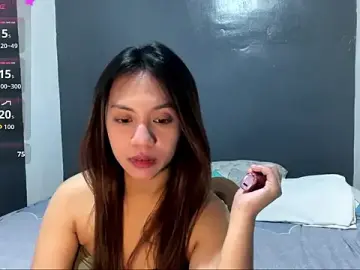 Sourtapemika  live sex cam