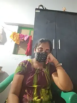 Tamil_kanavukanni  live sex cam
