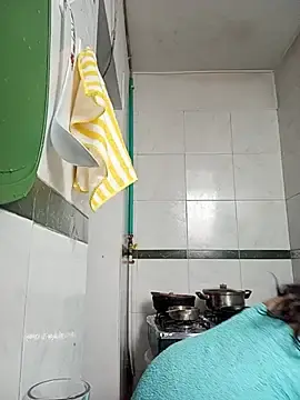 Yaz_guzman  live sex cam