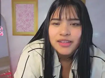 Paulette_v  live sex cam