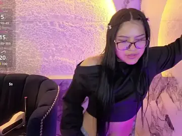 Paulette_v  live sex cam