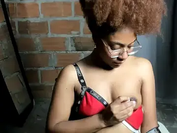 Thaimy_  live sex cam