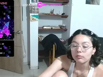 Trixietangg  live sex cam