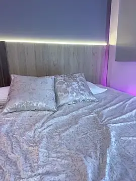 Atenea_Clerk  live sex cam