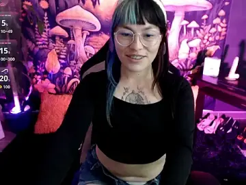 LunaBunny8  live sex cam