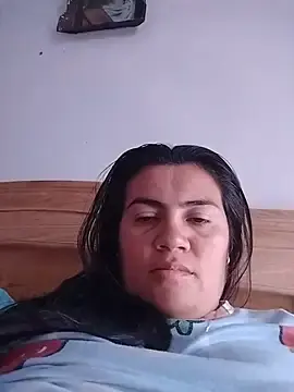 Naughty-sharlot  live sex cam
