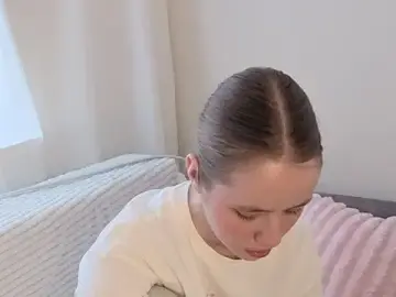 ChristiaSkeet  live sex cam