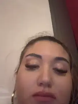 Inneess  live sex cam