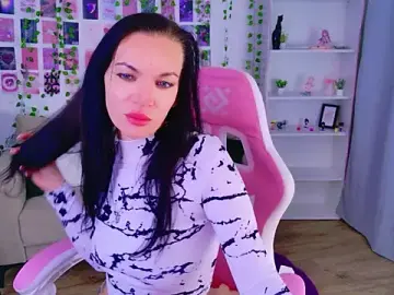 JulieHiL  live sex cam