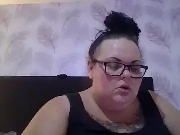 Naughty_Naomi_XO  live sex cam