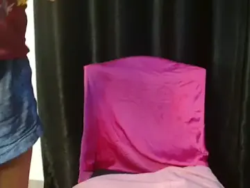 Onthatile_5  live sex cam