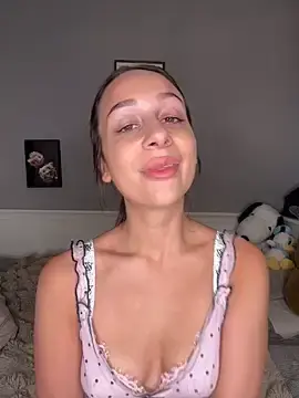ChiaraSommer  live sex cam