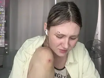 MoiraHavins  live sex cam