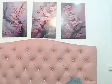 Pinky_f00x  live sex cam