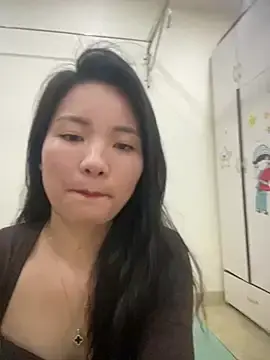 Charming-girl-  live sex cam