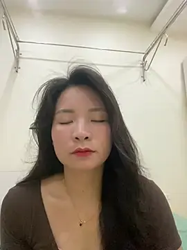 Charming-girl-  live sex cam