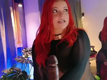 LilyyBigAss  live sex cam