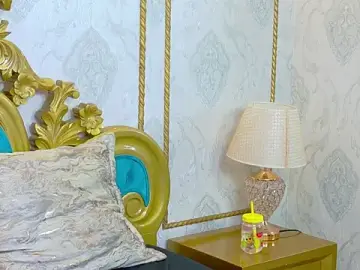 MiaLaurents  live sex cam