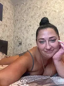 Ksuha11  live sex cam