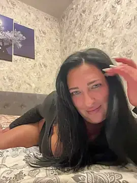 Ksuha11  live sex cam