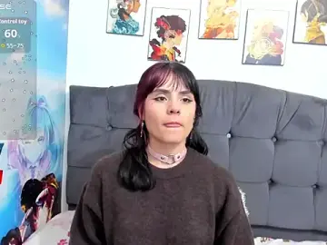 EmilyCollins11  live sex cam