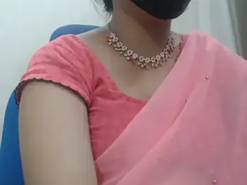 Lovely_Siri_23  live sex cam