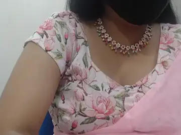Lovely_Siri_23  live sex cam