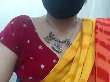 Lovely_Siri_23  live sex cam