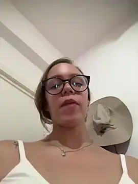 MissNaughtyClass  live sex cam
