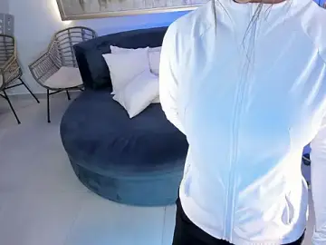 RenataReyes  live sex cam