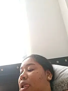 Sarahy-  live sex cam