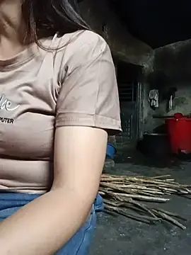 Louvi11  live sex cam