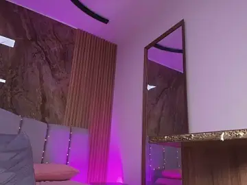 Luce_williams  live sex cam
