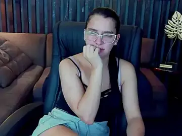 Livia_Shy  live sex cam
