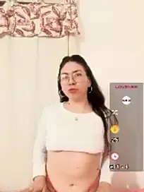 Mia_essence  live sex cam