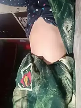 Sexybhabhi80  live sex cam