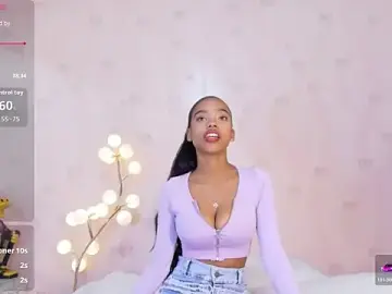 Littleebonymommy  live sex cam