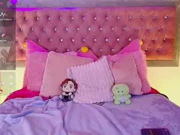 EmmaWilder  live sex cam