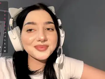 FaviolaHurl  live sex cam