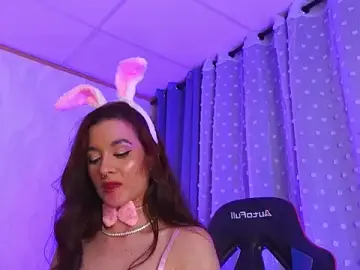 LucyDeLuca  live sex cam