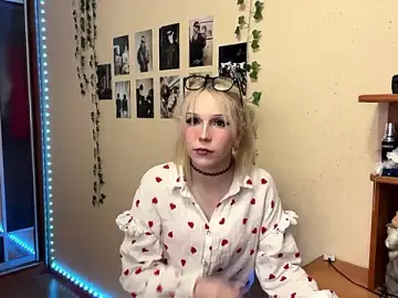 MysticKris  live sex cam