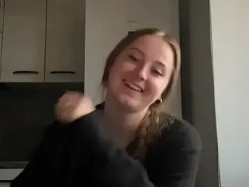 NovellaLabrode  live sex cam