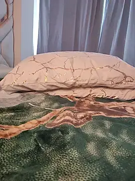 Candylatina21  live sex cam