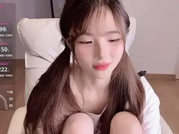 Guoguo-77  live sex cam