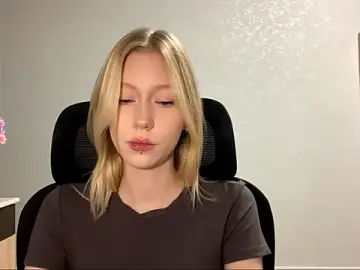 BossedFrog  live sex cam