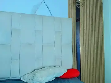 ClovyZenvy  live sex cam
