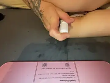JoElo599  live sex cam