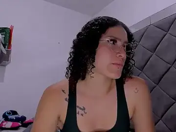 Nellyhills  live sex cam