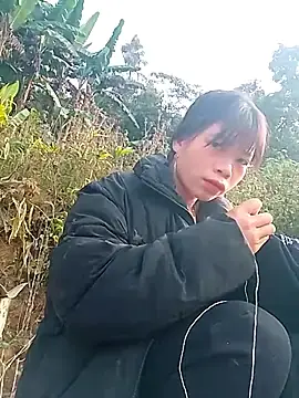 Nhi-2k  live sex cam