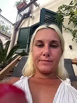 Sofia_beee  live sex cam